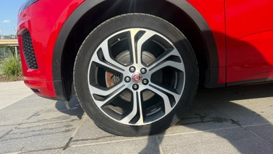 Jaguar E-Pace 2.0D 180 CV AWD aut. First Edition (7)