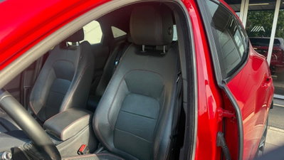Jaguar E-Pace 2.0D 180 CV AWD aut. First Edition (8)