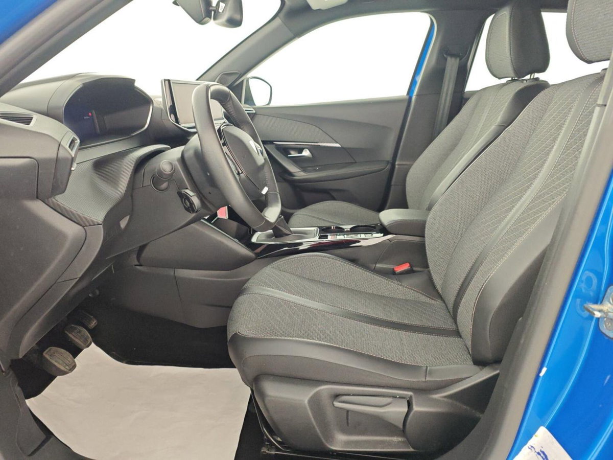 Peugeot 2008 PureTech 100 S&S Allure (11)