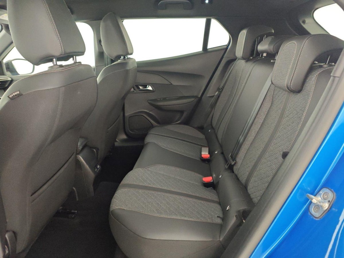 Peugeot 2008 PureTech 100 S&S Allure (13)