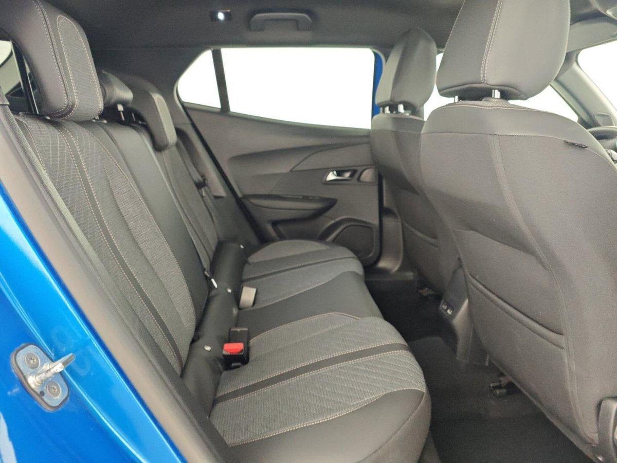 Peugeot 2008 PureTech 100 S&S Allure (16)