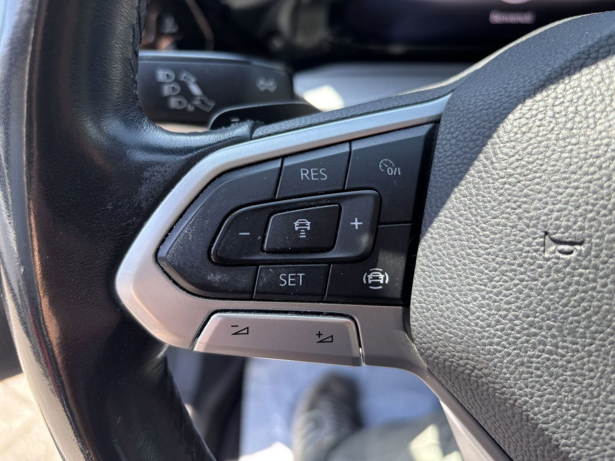 Volkswagen Golf 2.0 TDI 150 CV DSG SCR 4Motion Life (19)