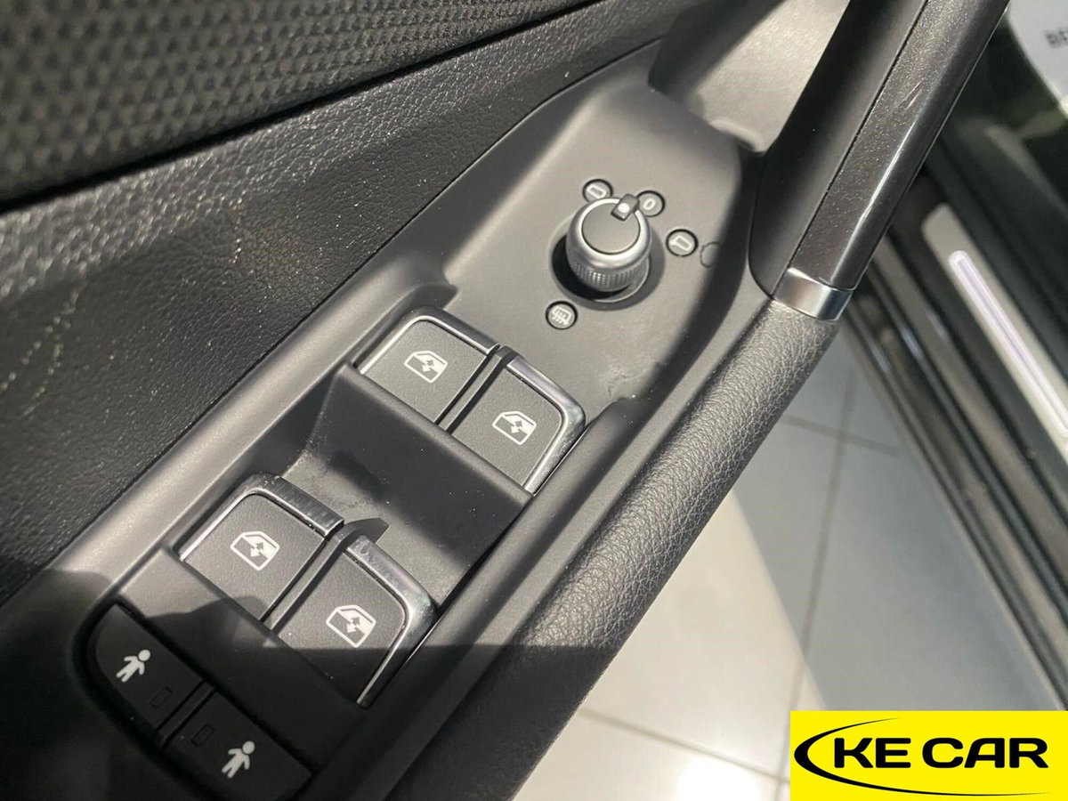 Audi Q2 Q2 35 TFSI S tronic S line Edition (18)