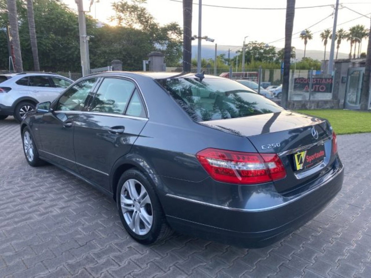 Mercedes-Benz Classe E 250 CDI BlueEFFICIENCY 4M. Avantgarde (3)