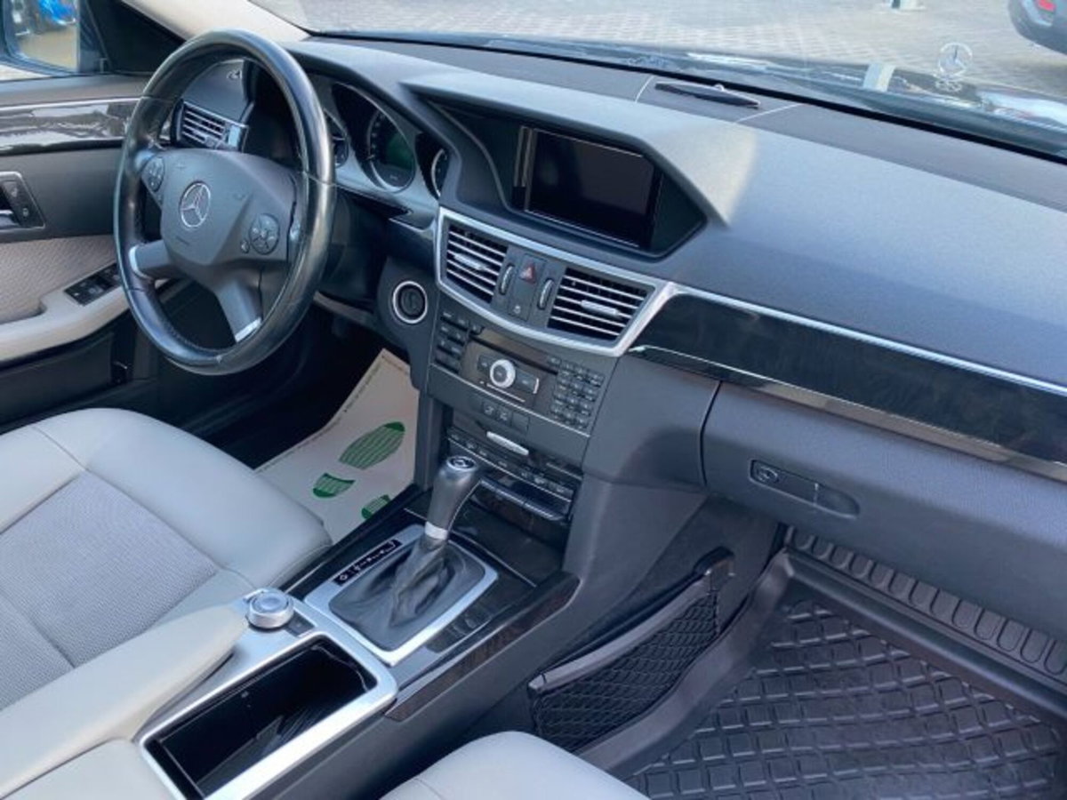 Mercedes-Benz Classe E 250 CDI BlueEFFICIENCY 4M. Avantgarde (9)