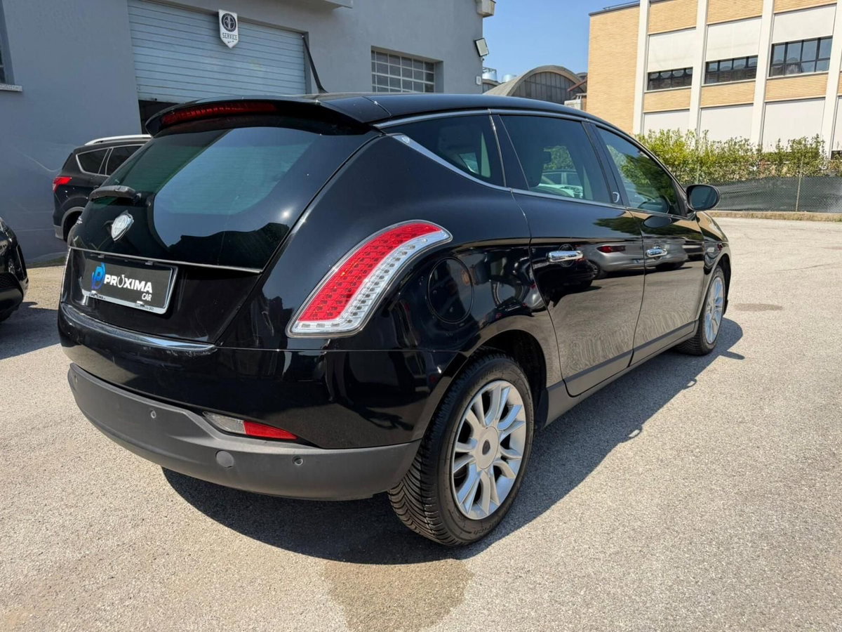 Lancia Delta 1.6 MJT DPF Selectronic Platinum (5)