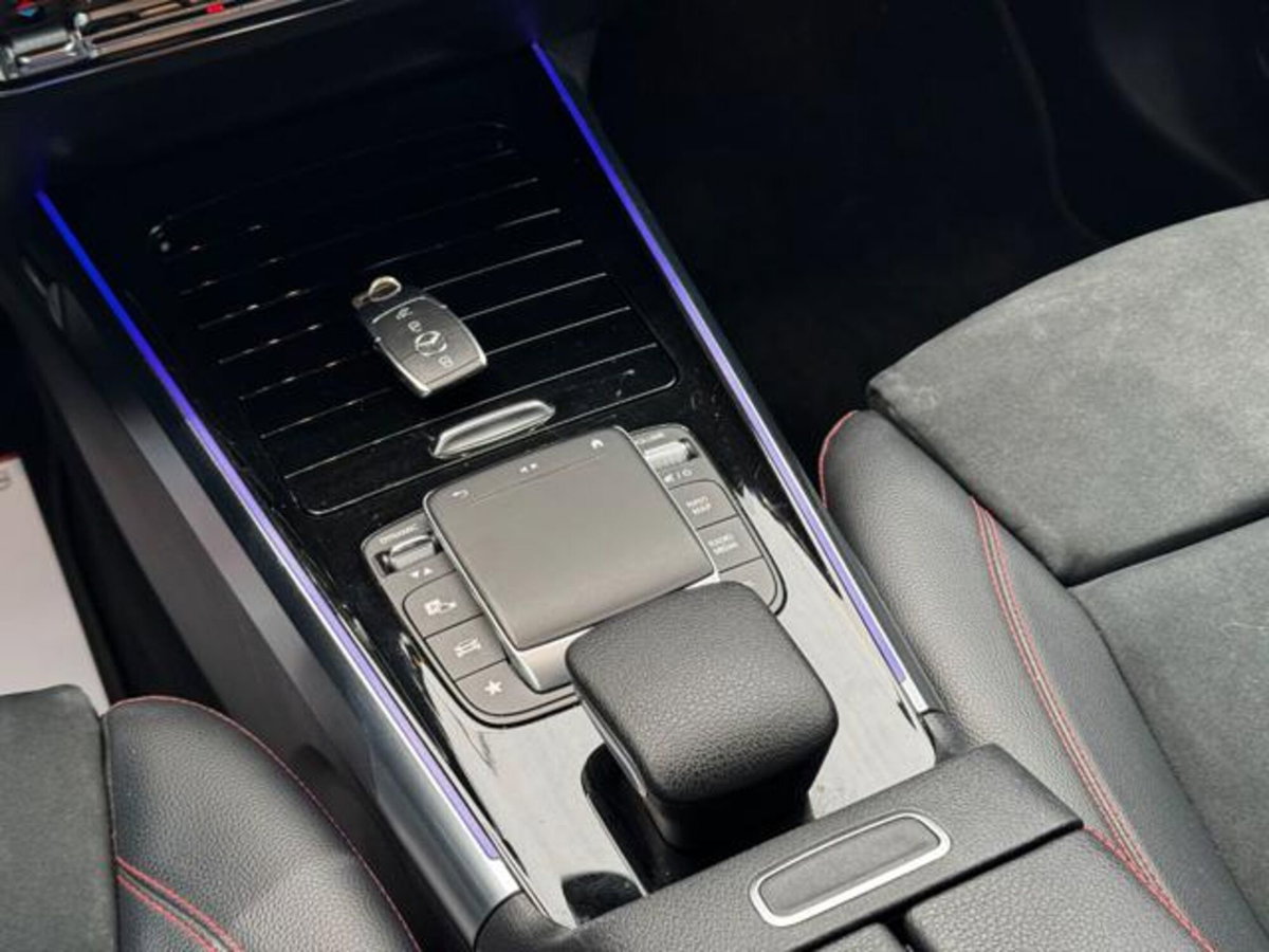 Mercedes-Benz GLB 200 d AMG Line Premium auto (20)
