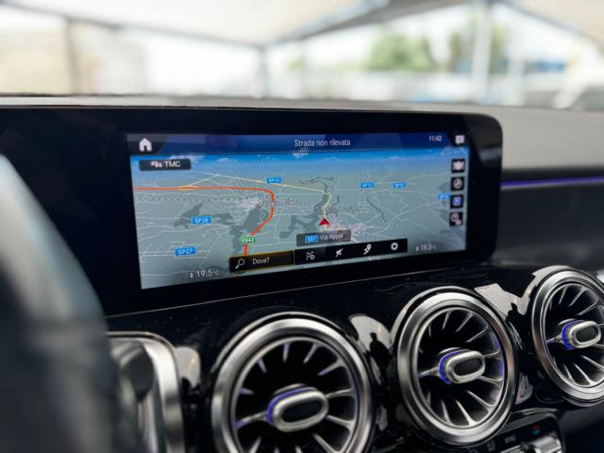 Mercedes-Benz GLB 200 d AMG Line Premium auto (9)