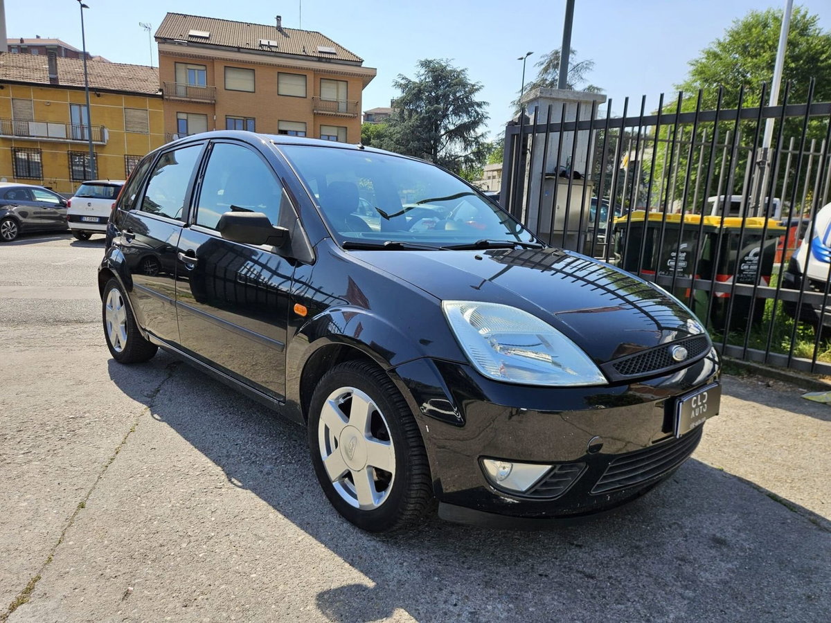 Ford Fiesta 1.4 TDCi 5p. Ambiente (2)