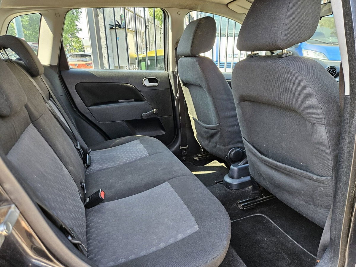Ford Fiesta 1.4 TDCi 5p. Ambiente (7)