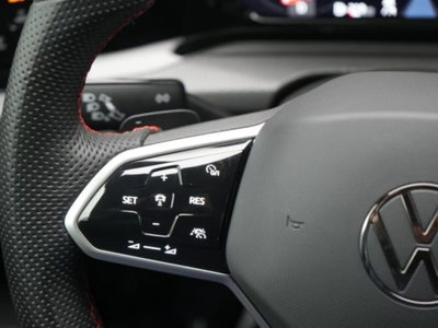 Volkswagen Golf 2.0 TSI GTI DSG (5)
