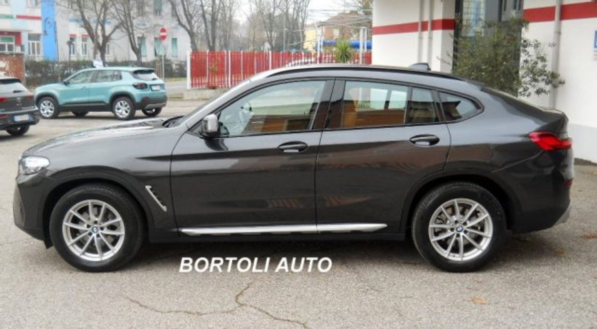 BMW X4 xDrive20d 48V (3)