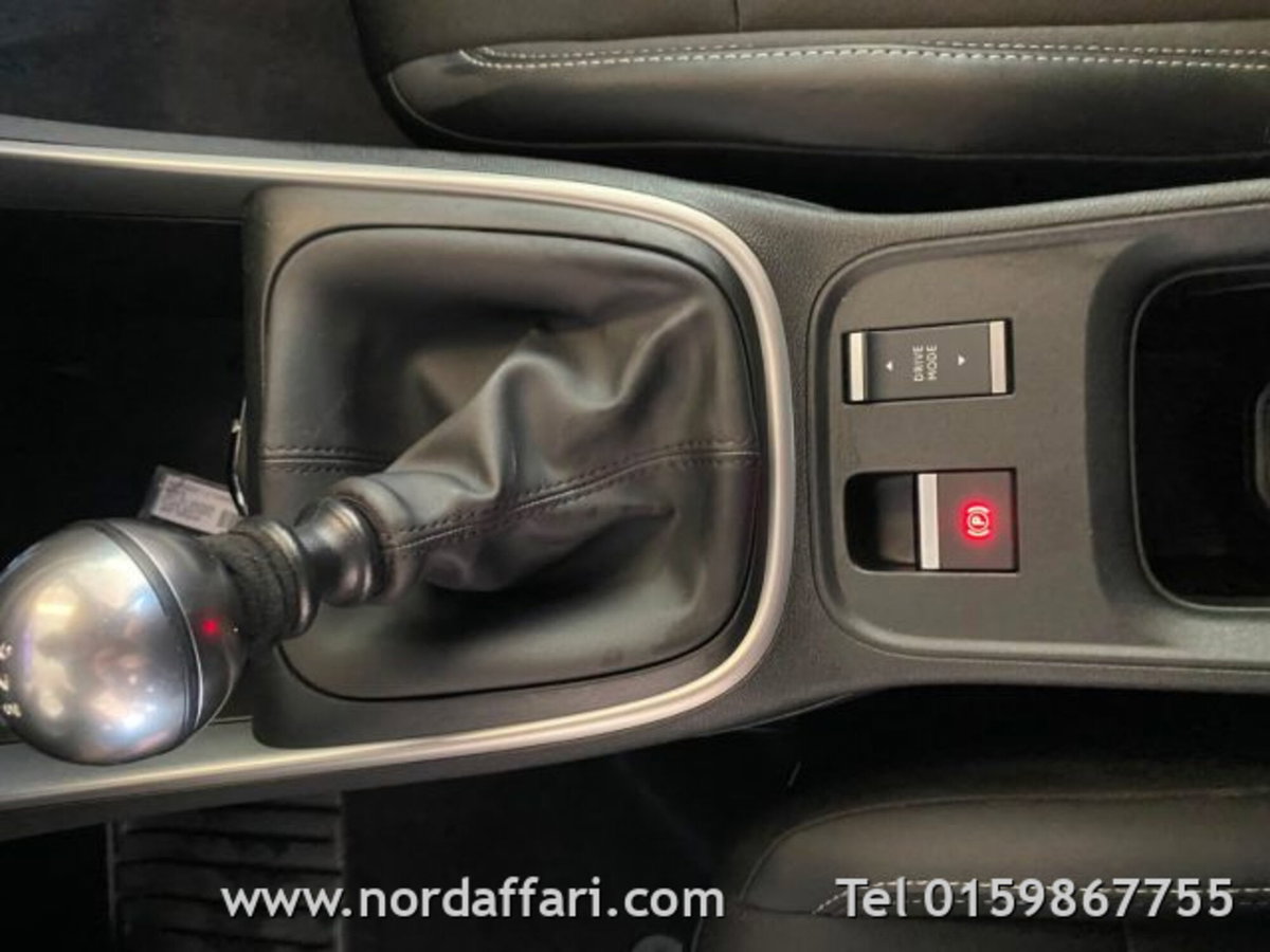 Jeep Avenger 1.2 turbo Summit fwd 100cv (11)