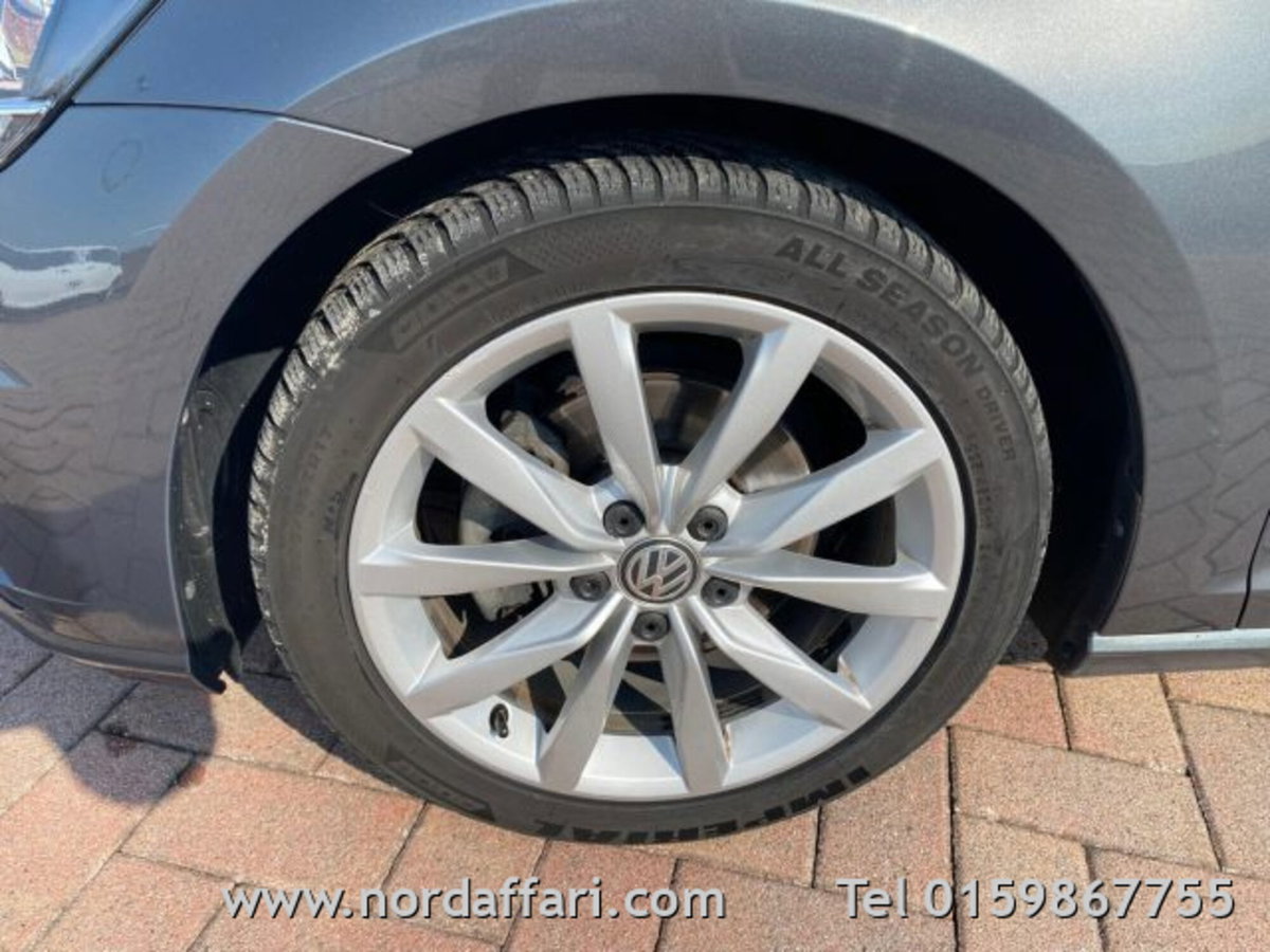 Volkswagen Golf 2.0 TDI 5p. Highline BlueMotion Technology (8)