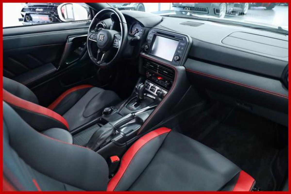 Nissan GT-R 3.8 V6 (11)