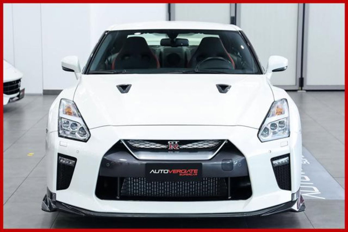 Nissan GT-R 3.8 V6 (2)