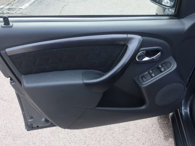 Dacia Duster 1.6 110CV 4x2 GPL Lauréate (4)