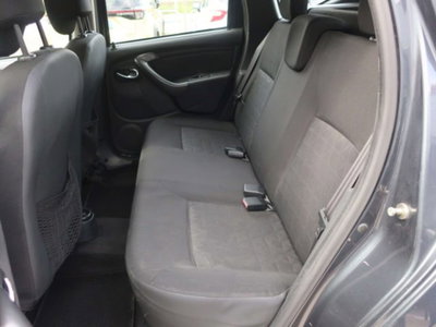 Dacia Duster 1.6 110CV 4x2 GPL Lauréate (8)