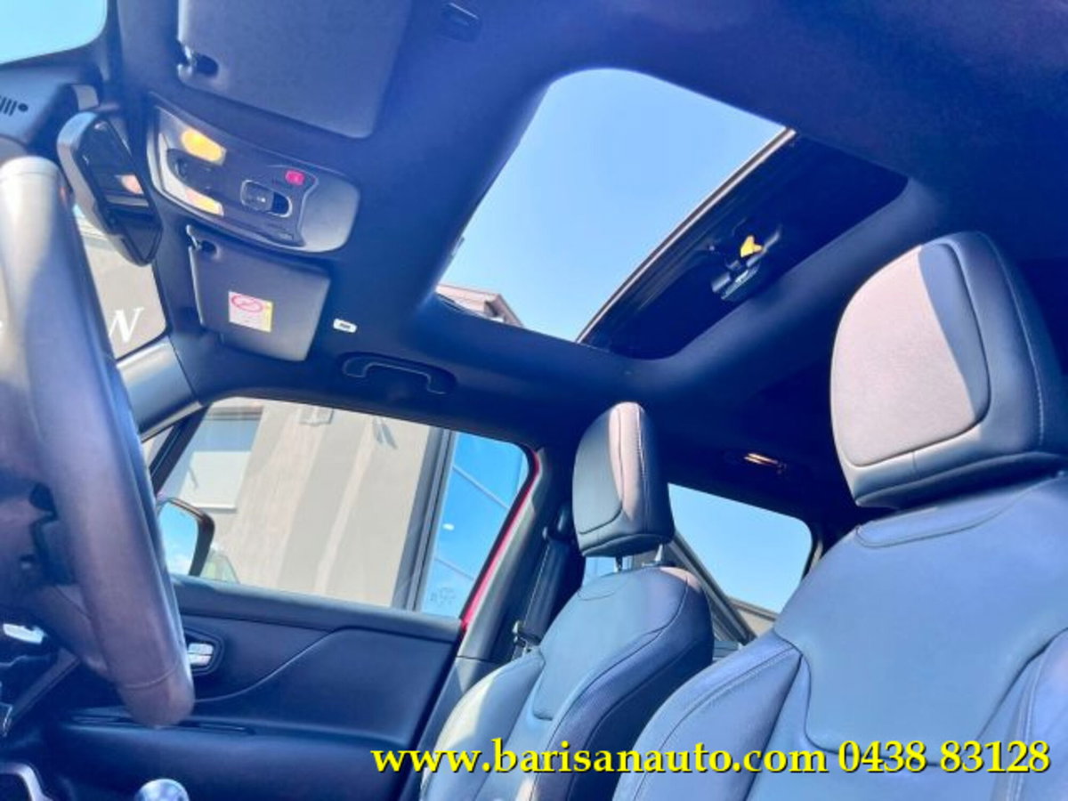 Jeep Renegade 1.6 Mjt 130 CV S (15)