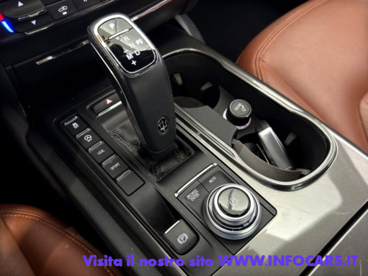 Maserati Ghibli Ghibli MHEV 330 CV GT (18)