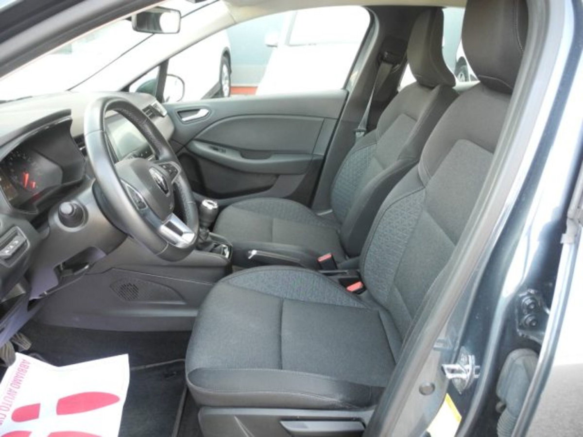 Renault Clio 1.0 tce Techno Gpl 100cv (11)