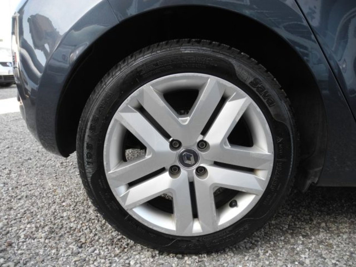 Renault Clio 1.0 tce Techno Gpl 100cv (15)
