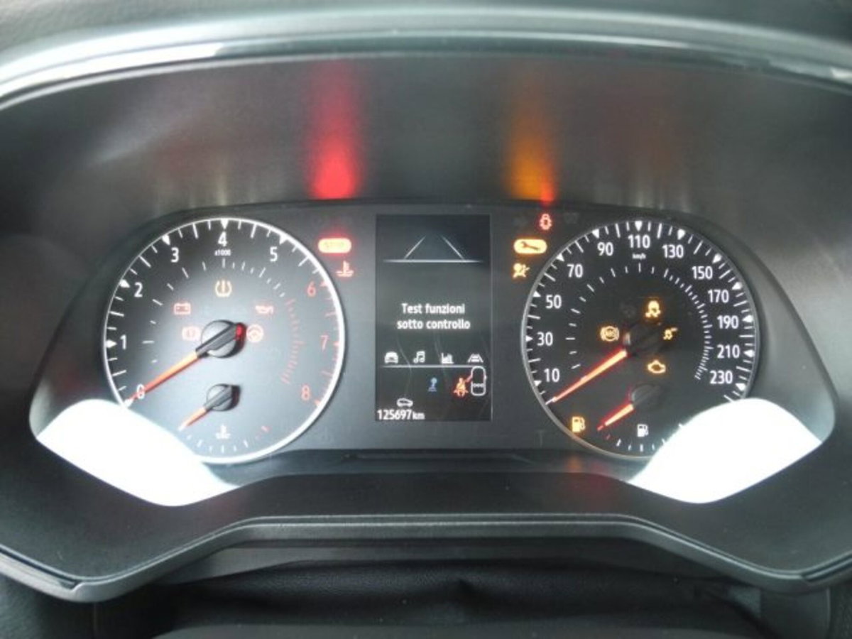 Renault Clio 1.0 tce Techno Gpl 100cv (17)