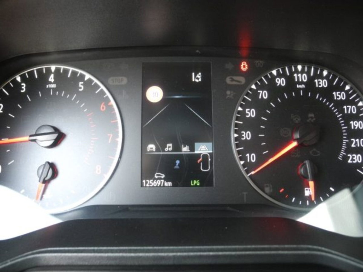 Renault Clio 1.0 tce Techno Gpl 100cv (19)