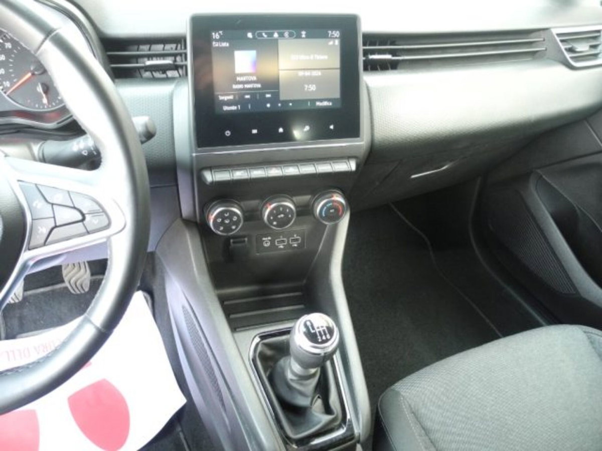 Renault Clio 1.0 tce Techno Gpl 100cv (7)
