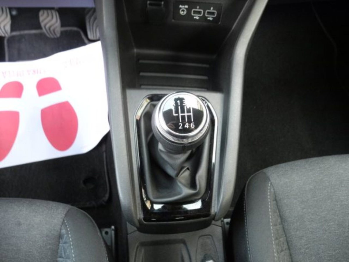 Renault Clio 1.0 tce Techno Gpl 100cv (8)