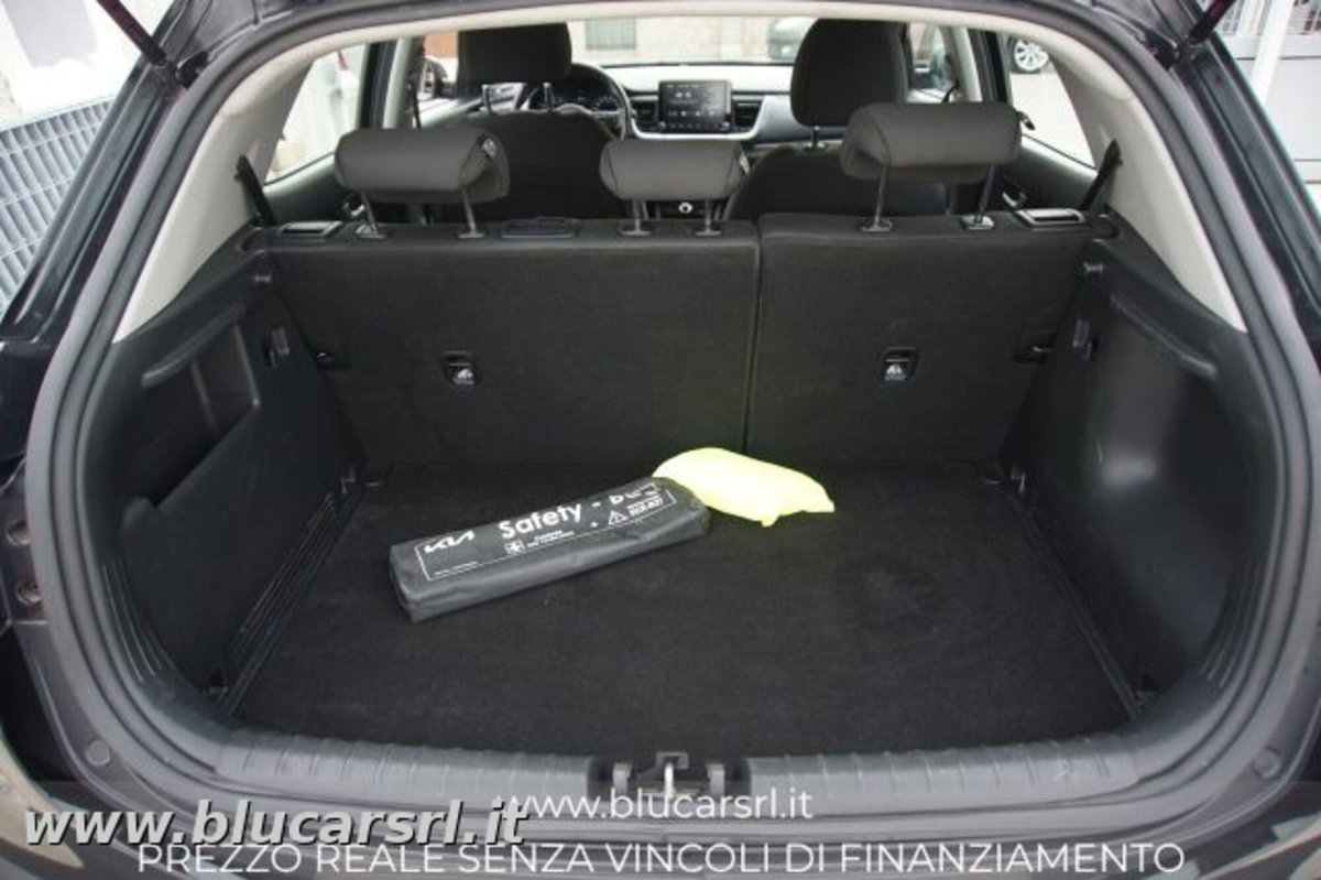 Kia Stonic 1.2 DPI Style (12)