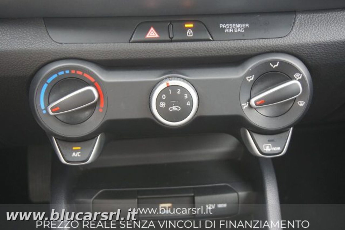 Kia Stonic 1.2 DPI Style (17)
