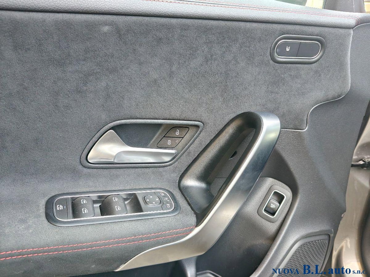 Mercedes-Benz CLA 200 d Automatic Premium (11)