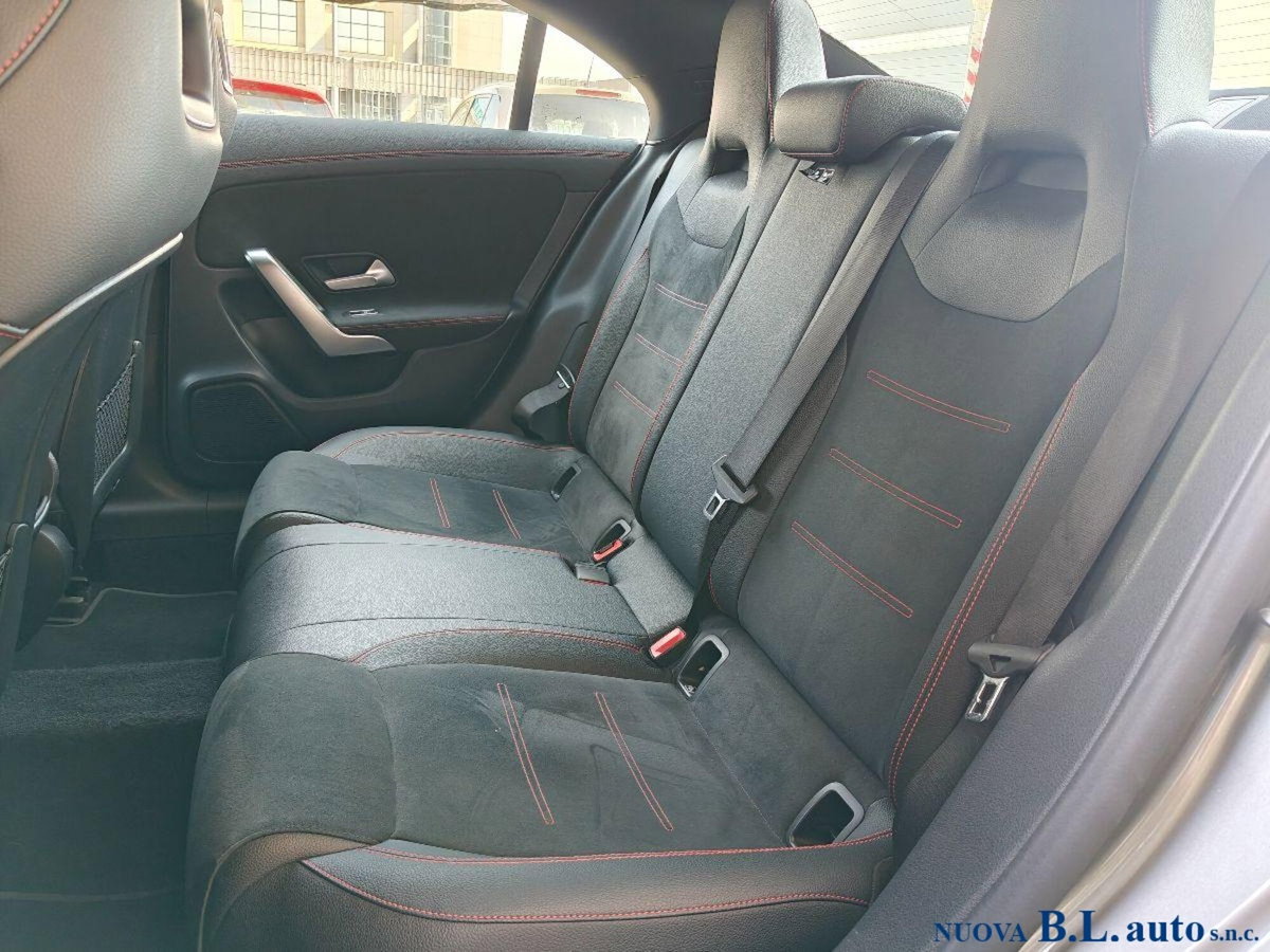 Mercedes-Benz CLA 200 d Automatic Premium (12)