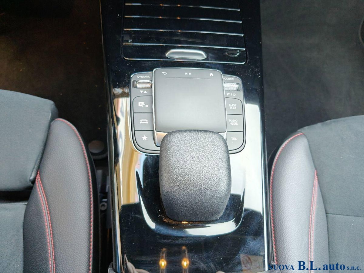 Mercedes-Benz CLA 200 d Automatic Premium (7)