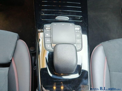 Mercedes-Benz CLA 200 d Automatic Premium (7)