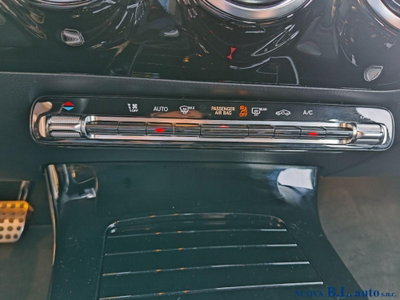 Mercedes-Benz CLA 200 d Automatic Premium (8)