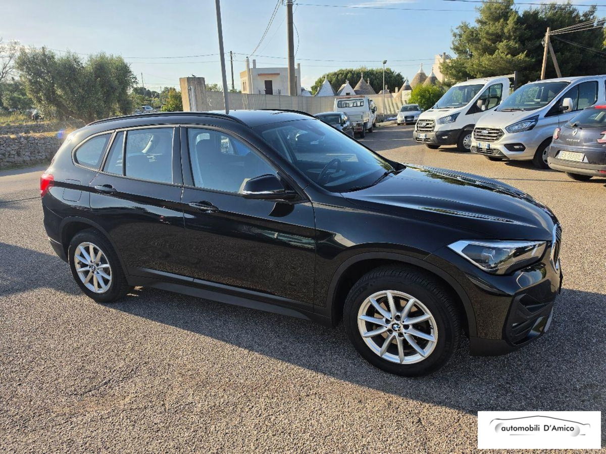 BMW X1 sDrive18d Business (2)