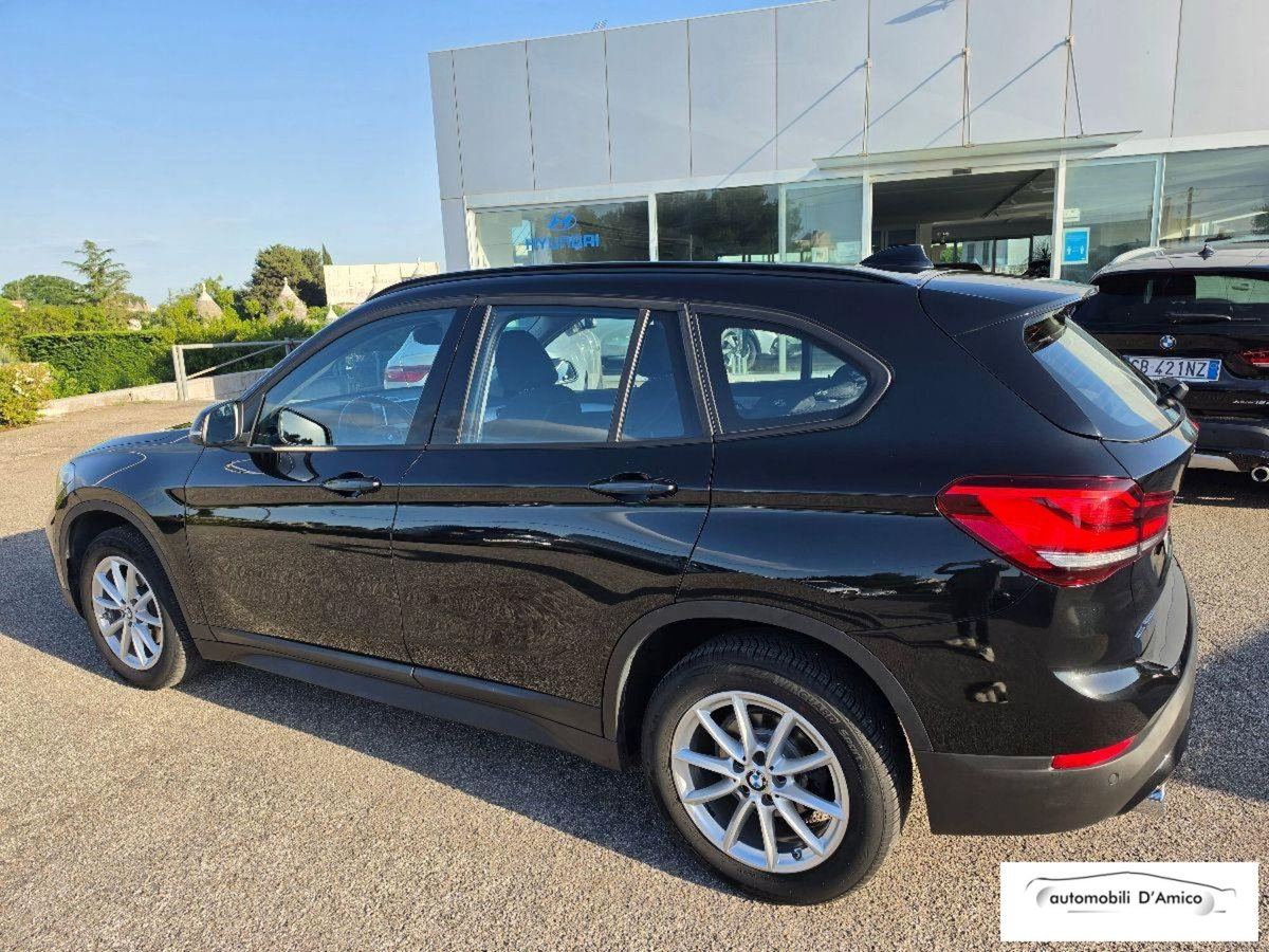 BMW X1 sDrive18d Business (4)