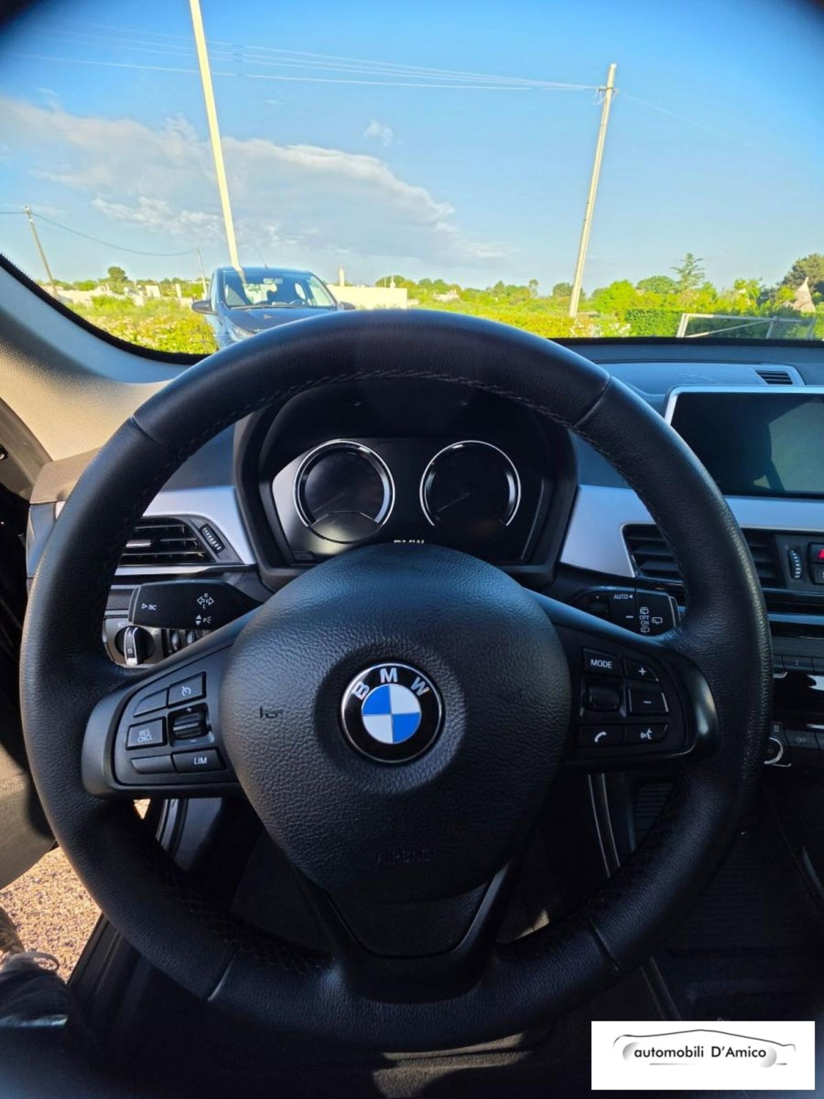 BMW X1 sDrive18d Business (8)