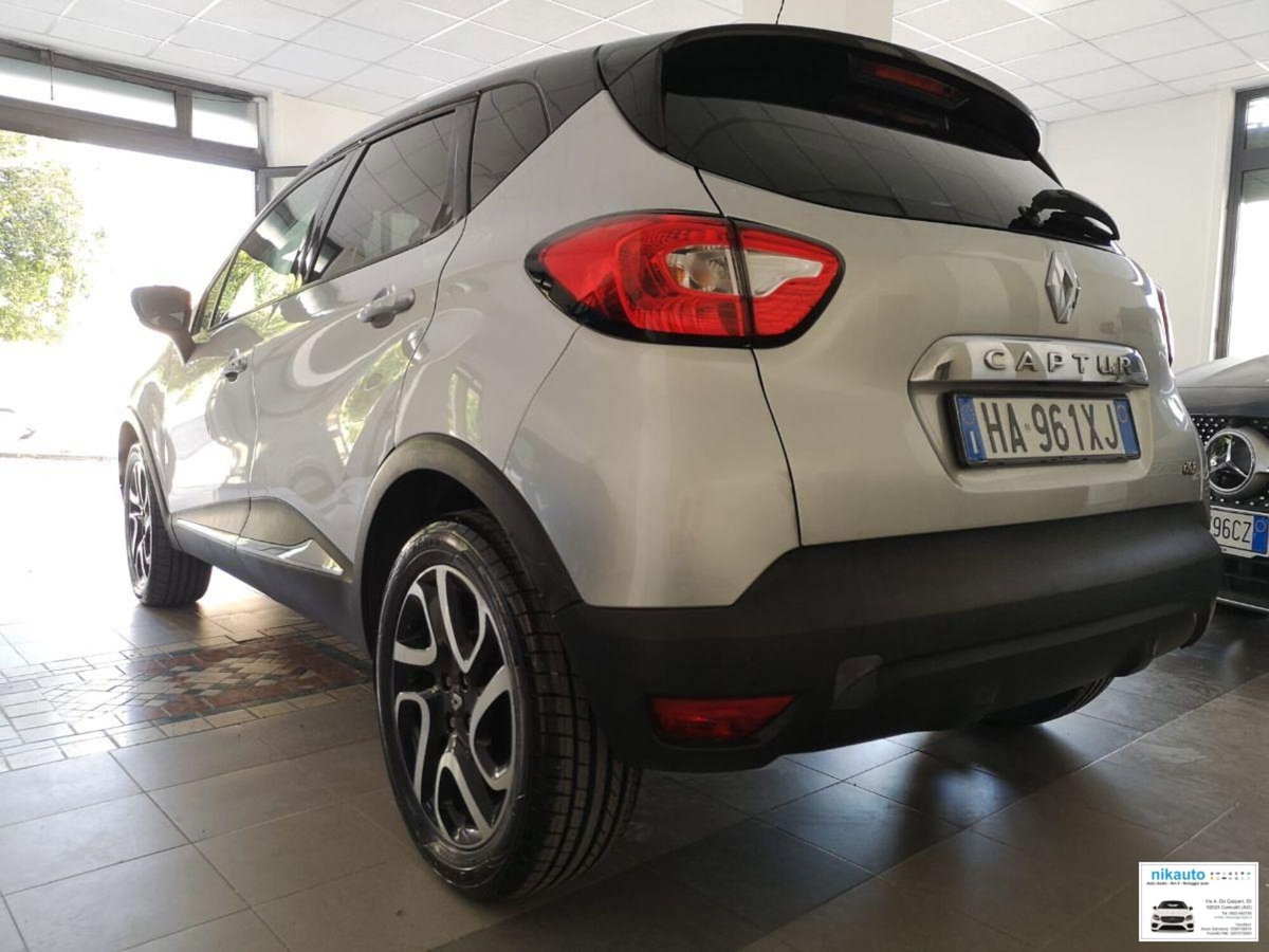 Renault Captur 1.5 dCi 8V 90 CV EDC Energy R-Link (11)