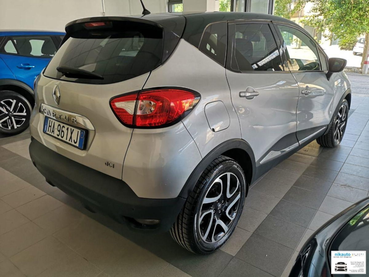 Renault Captur 1.5 dCi 8V 90 CV EDC Energy R-Link (6)