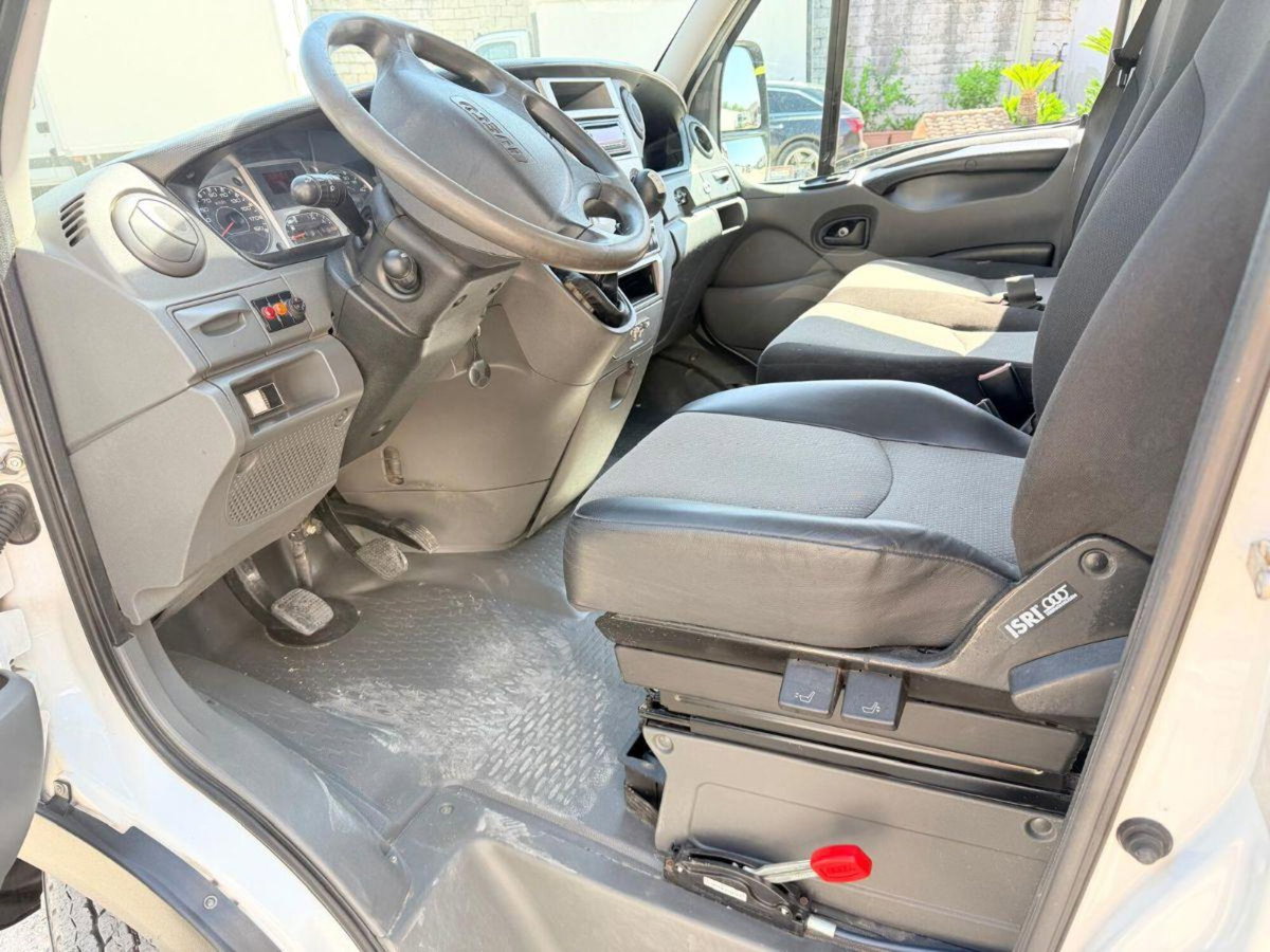 Iveco Daily Telaio 35C15 3.0 Hpi PL-RG Cabinato (9)