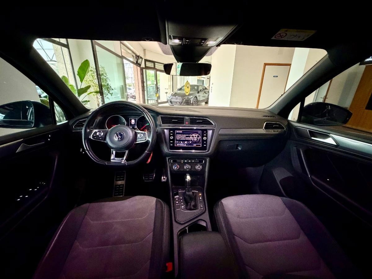 Volkswagen Tiguan 2.0 TDI 150 CV SCR DSG 4MOTION R-Line (8)
