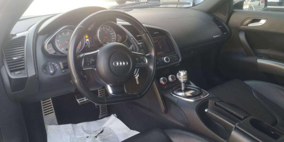 Audi R8 Coupé 4.2 V8 FSI quattro (13)