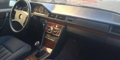 Mercedes-Benz Classe E 200 Executive (10)