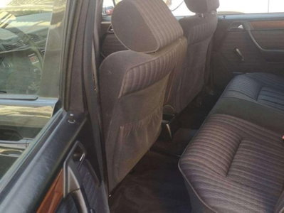 Mercedes-Benz Classe E 200 Executive (15)
