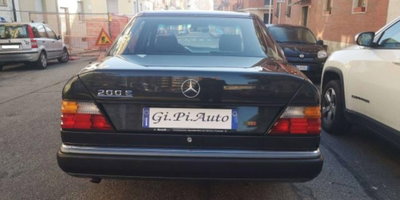 Mercedes-Benz Classe E 200 Executive (7)