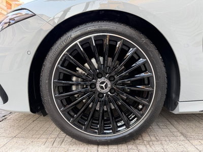 Mercedes-Benz Classe A 200 d Automatic 4Matic Premium (11)