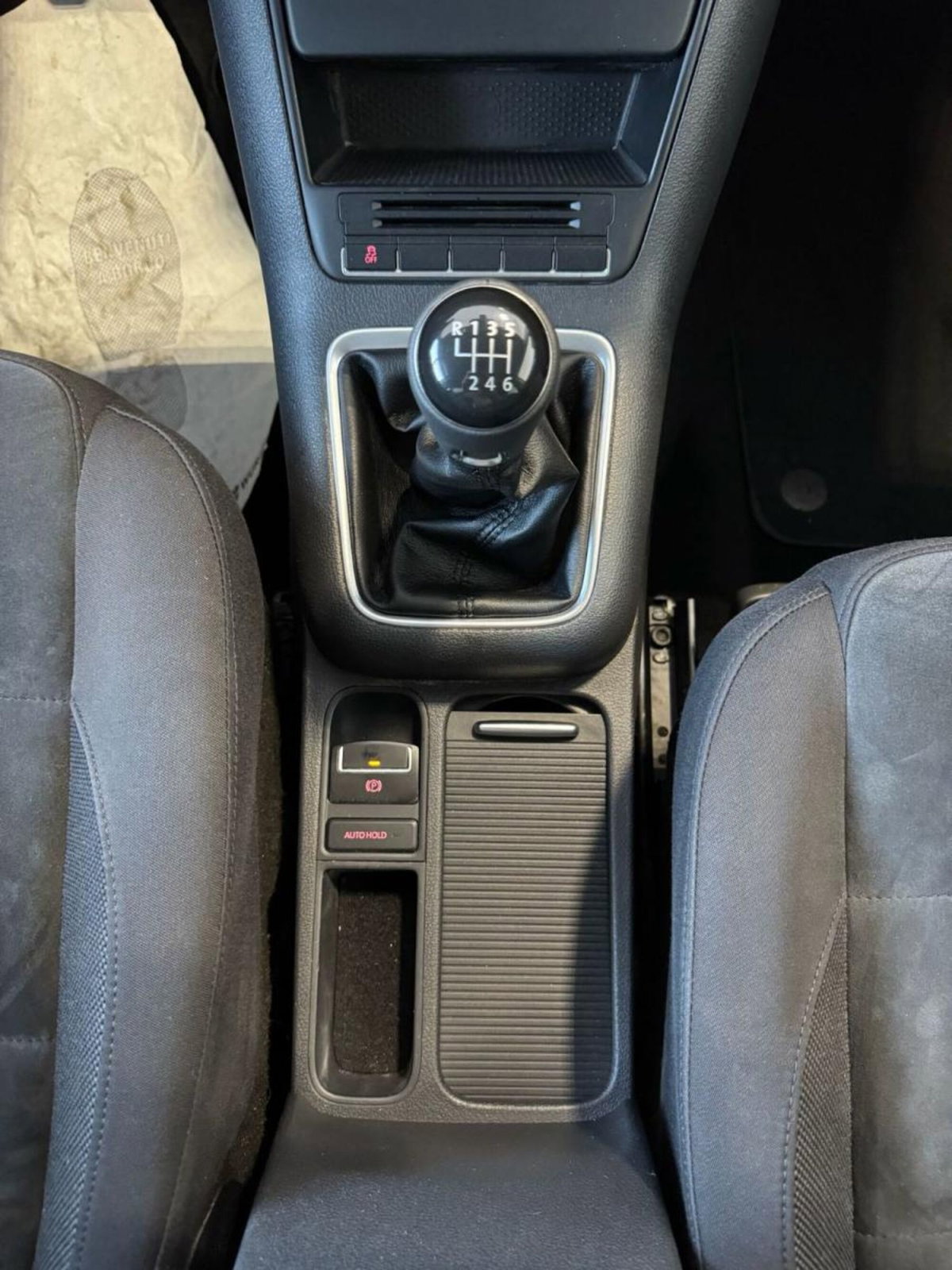 Volkswagen Tiguan 2.0 TDI 140 CV 4MOTION Sport & Style (14)